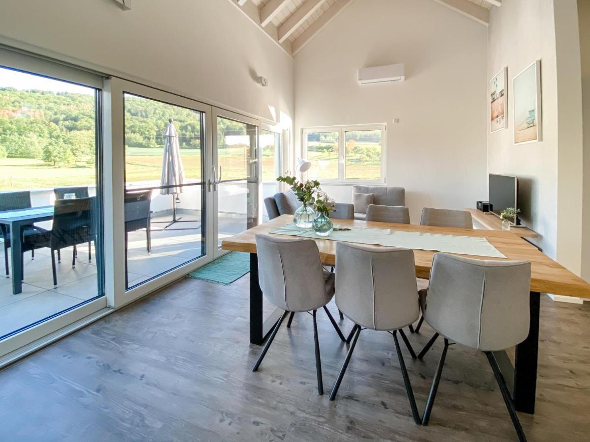 גוטמדינגן Wunderschoene Helle Wohnung Mit Grosser Dachterrasse מראה חיצוני תמונה