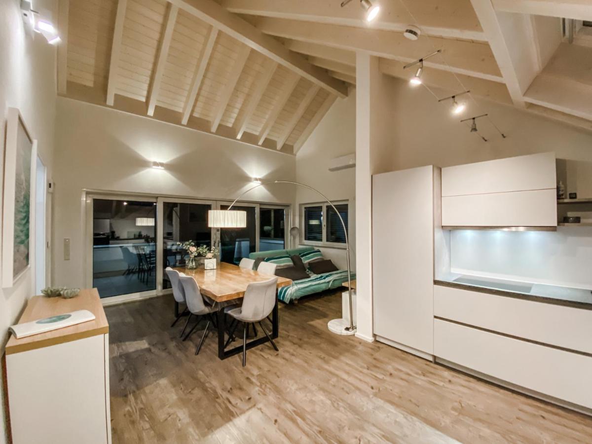 גוטמדינגן Wunderschoene Helle Wohnung Mit Grosser Dachterrasse מראה חיצוני תמונה