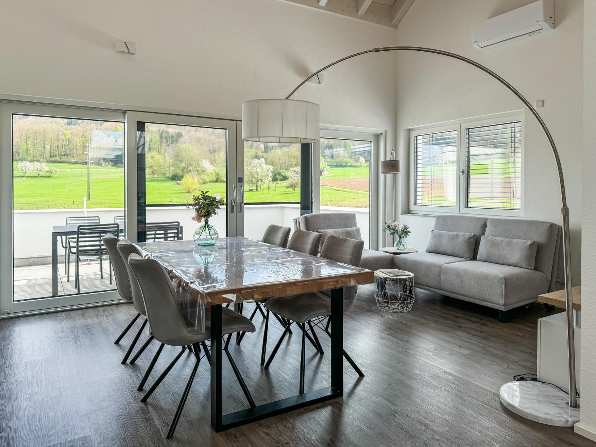 גוטמדינגן Wunderschoene Helle Wohnung Mit Grosser Dachterrasse מראה חיצוני תמונה