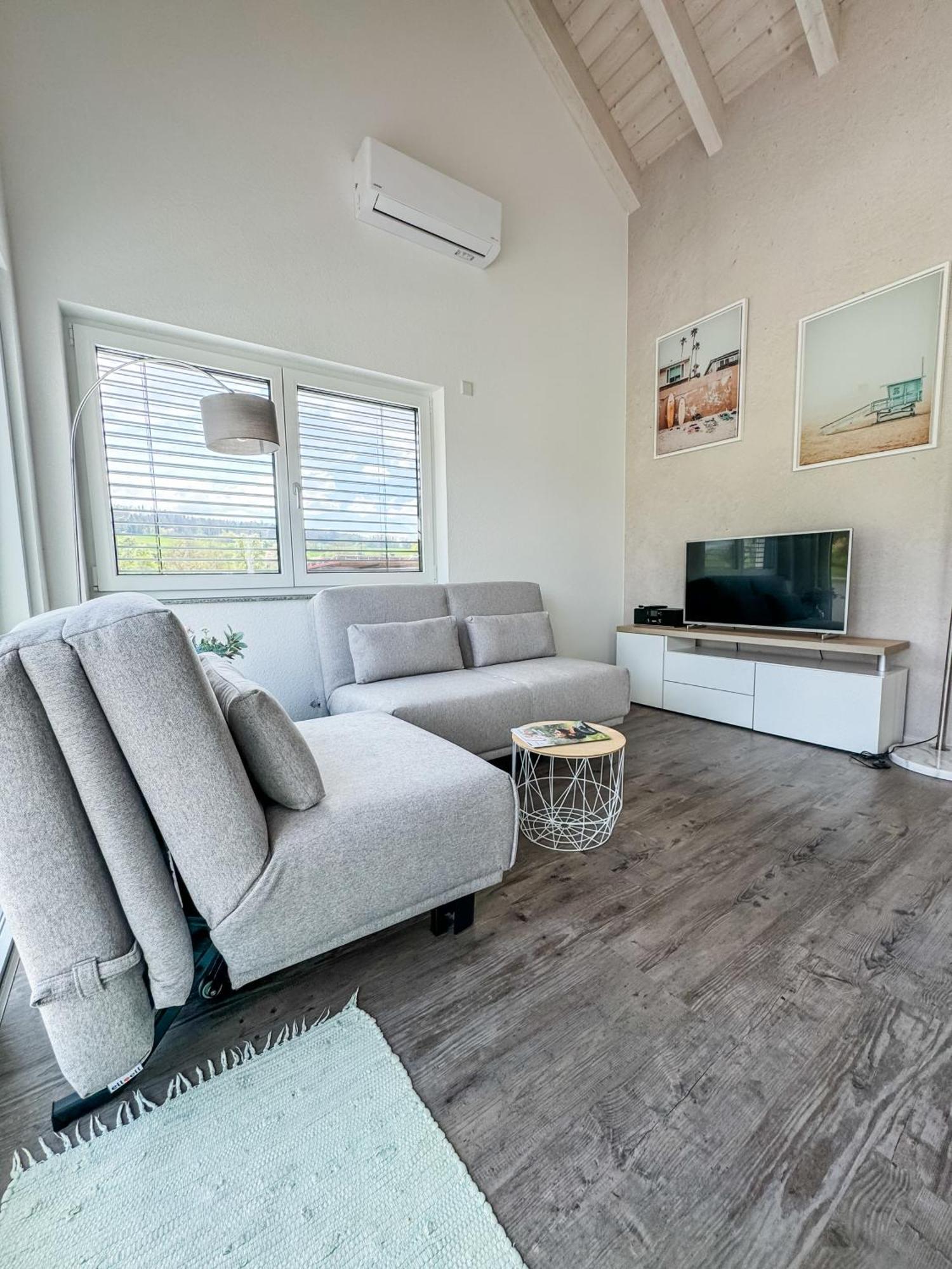 גוטמדינגן Wunderschoene Helle Wohnung Mit Grosser Dachterrasse מראה חיצוני תמונה